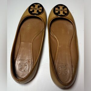 Authentic Tory Burch Reva Ballet Flats - Tan Pebbled Leather - Gold Logo